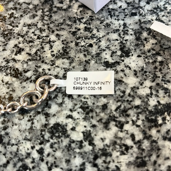 NWT Pandora Chunky Infinity Knot Chain Bracelet Size 6.3”/ 16 cm - Picture 2 of 3